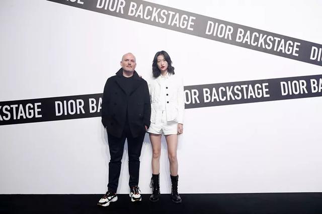 探索后台化妆区，DIOR迪奥后台彩妆成都盛大发布