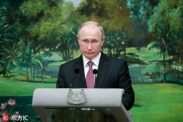 俄总统普京首访新加坡 女总统设晚宴招待