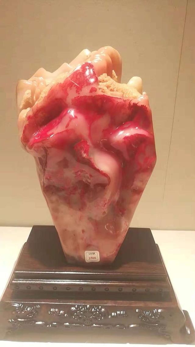 北疆瑰宝：144件巴林石精品亮相京城（记者 刘海 萨其图）