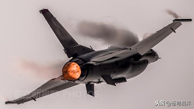 亚太地区美国空军的老旧战机 年龄不小 到处玩命飞背后的原因