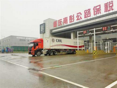 江铃重卡保驾护航重庆—新加坡东盟班车线路
