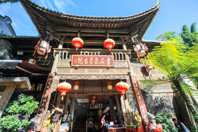 和顺李府翡翠大院偶遇主人李成兴老人，听他讲过去那些尘封的往事