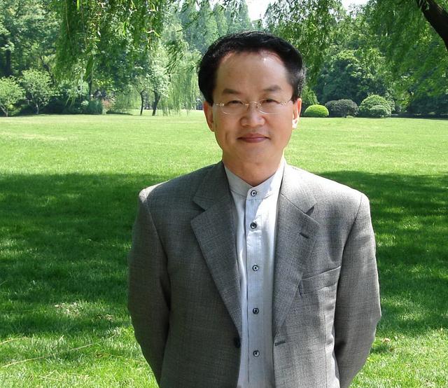 王岳川教授的文化书法与书法文化