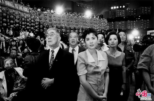 25年前这部电影斩获国际大奖 主创合影成经典