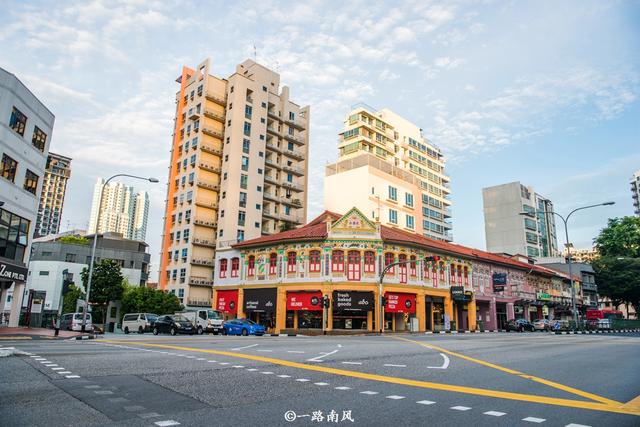 实拍花园城市新加坡，看看街道究竟有多干净！