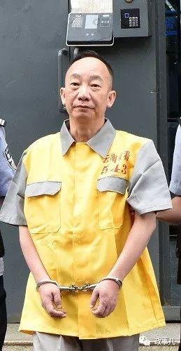 潜逃的大学校长被抓后，校方部署消除其影响