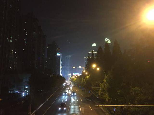为什么国外的人觉得我国人有钱，而在国内的我们并没有这种认识？