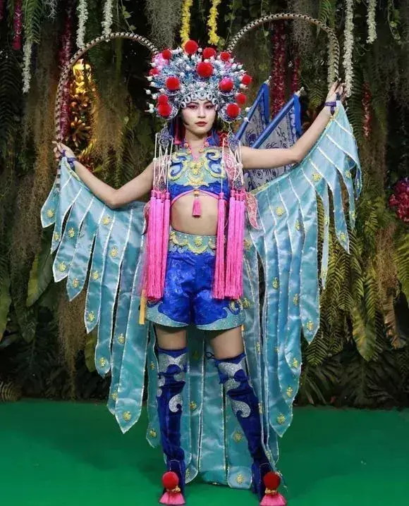 漂亮！2018环球小姐大赛，94国“服饰秀”，比维密还好看