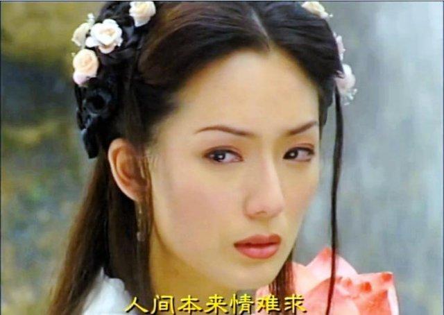 同为新加坡三美，她被骗 4 亿沦落到给人按摩