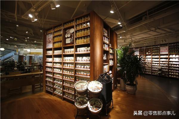 MUJI世界旗舰店落子南京新街口 助力东方福来德2周年庆再飞跃