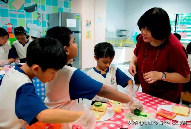 留学新加坡｜新加坡小学居然在厨房学英语？！