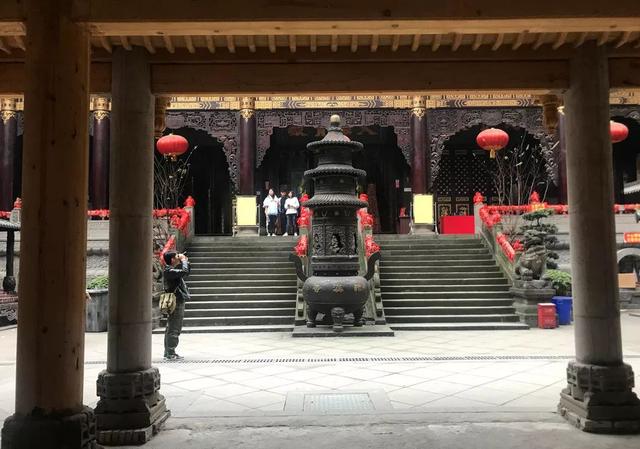 「下站去哪」吃上这家老火锅，让服务员大妈翻100个白眼也值