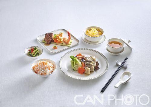 新加坡航空为高端舱位乘客提供全网订餐服务