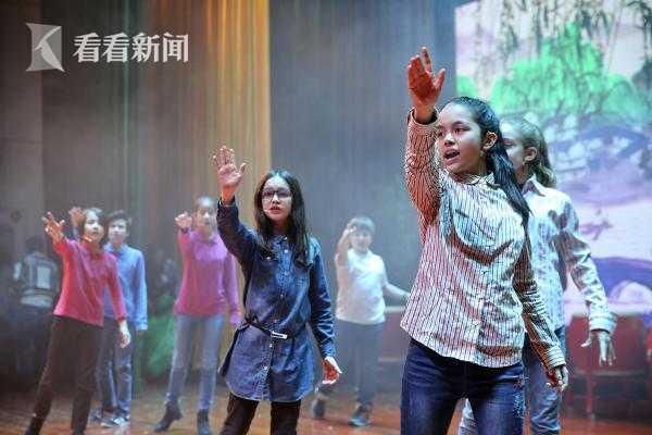 外籍学生吟中国诗词唱千古美文