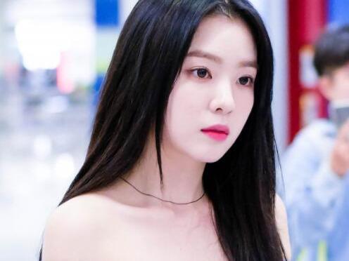 南韩神颜挤进了全球最美面孔，还是韩国女团第一颜值担当？