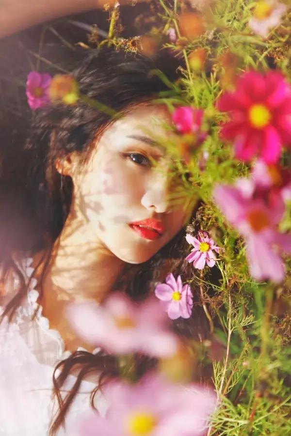 如何在十里桃林把女友拍成四海八荒第一美女？