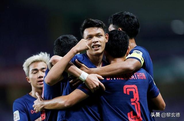 曾因贫困险放弃足球，泰国20岁希望之星将国足逼入绝境，前途光明