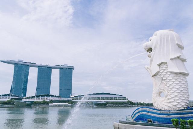 建国短短54年，新加坡是如何逆袭的？