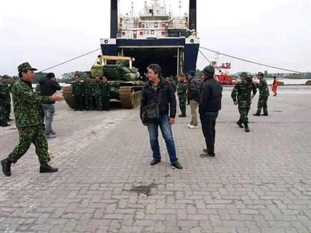 越南拿到首批T90主战坦克，环顾四周，却发现周边都换了中国坦克