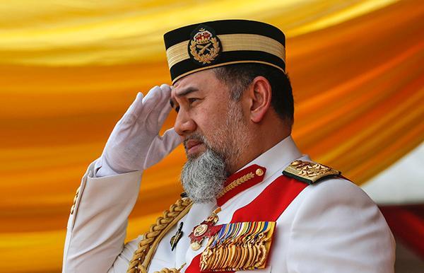 马来西亚元首突然辞职 强势“宰相”再削“君权”？