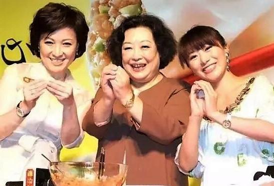 中国水饺女皇：73岁老太太独自带着两女儿，靠卖水饺成为亿万富婆