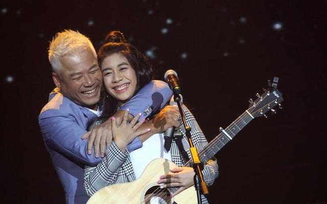 女儿参赛不“靠爸” 巫启贤教女有一套