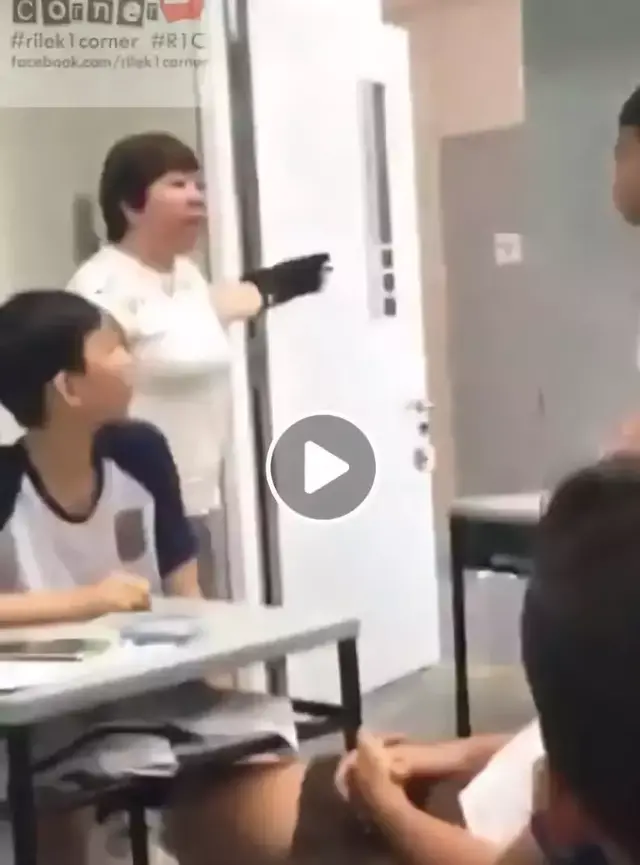 新加坡老师教训学生视频曝光！引发热议：熊孩子到底该不该打？