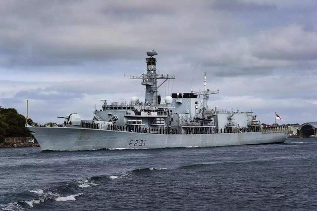 开始使坏！德好言相劝，英国首相一意孤行，英军舰来南海“找茬”