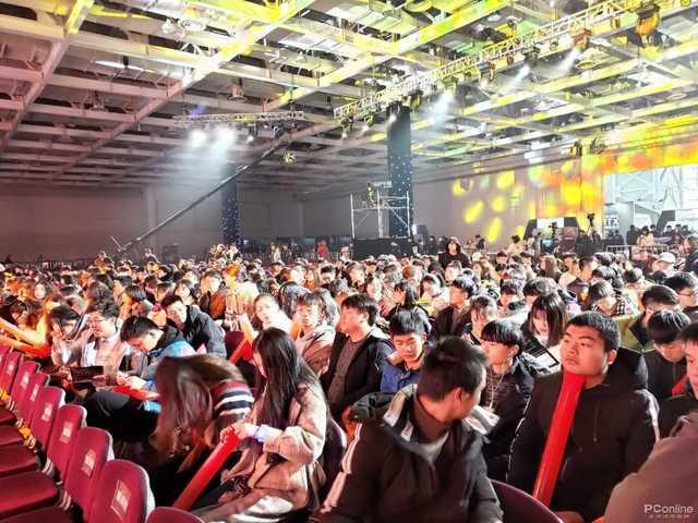 一张门票把比赛、游戏都玩了个爽 就在2018CGU