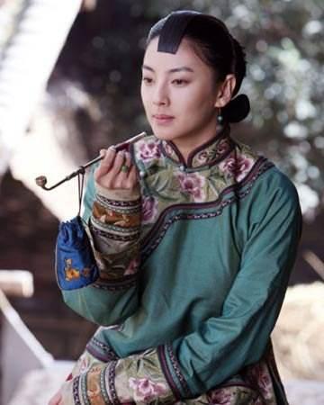 胸大无脑的星女郎――张雨绮
