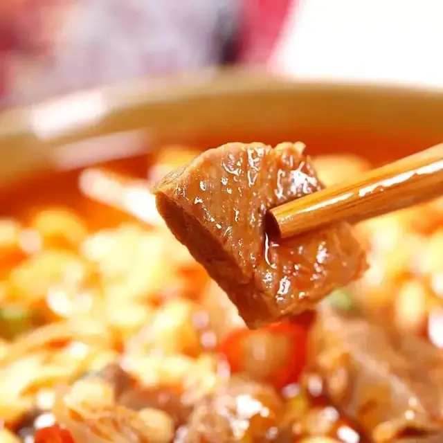 将孤独的深夜裹上蛋液浸入热腾腾的泡面，是满口浓香的幸福感！