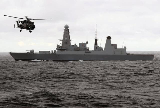 英国想驻军南海？只会重现被解放军围观的耻辱一幕