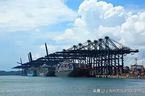 “中远海运双鱼座”号在大连举行命名仪式丨新闻四则
