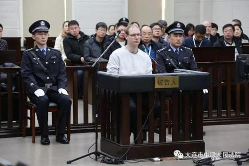 加拿大籍毒贩在华获死刑 美国网友：他咎由自取，应该绞死他
