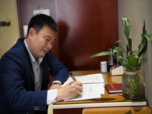 李玉平：越秀集团，须仰视才见！