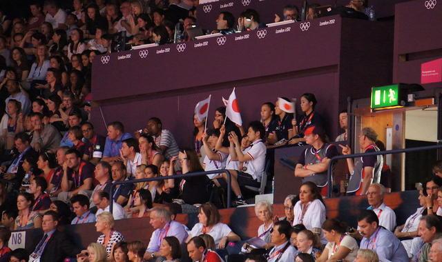 Topic：针对日本奥委会主席涉嫌行贿的调查，为奥运蒙上了层阴影