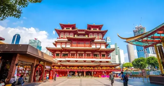 这些新加坡人去了中国就再也不想回来了，拼了命拿“中国绿卡”！
