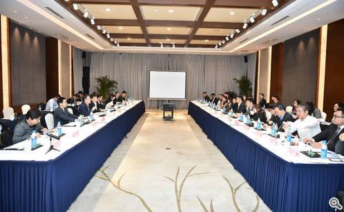 新加坡科技研究局携企业一行来访园区