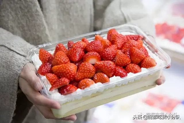 草莓季到了，这是篇很甜的推送