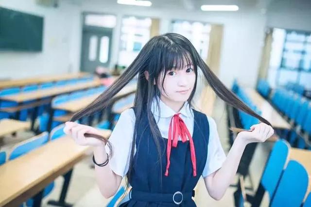 浙师大这个大四女生靠这招年入百万！颜值好高……