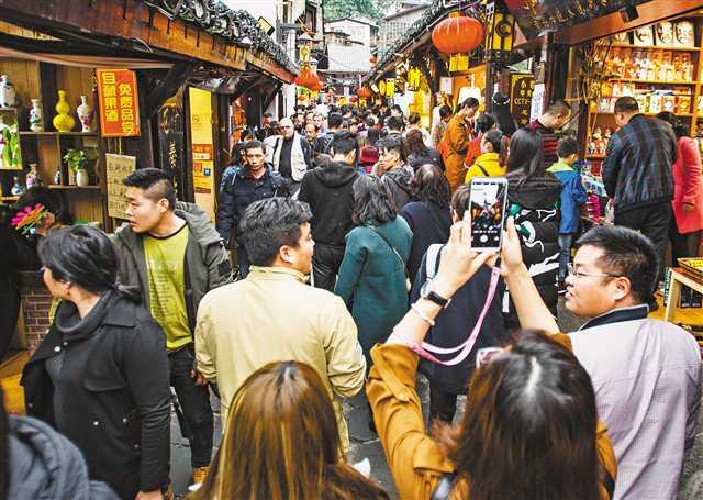 “五张牌”打出旅游经济新高度