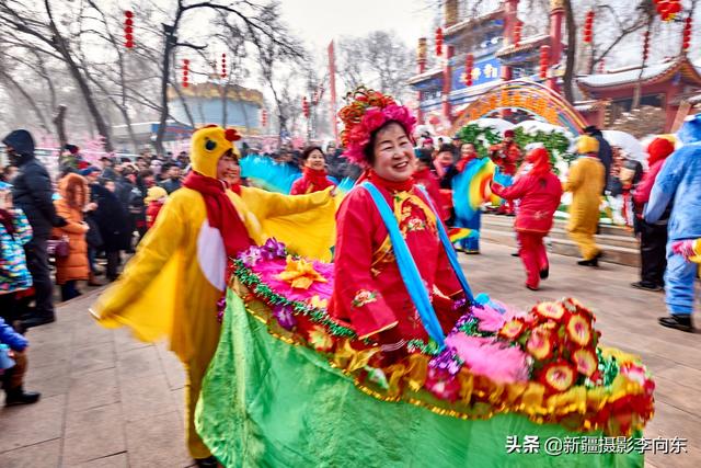 大年初一乌鲁木齐红山公园赶庙会