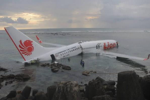 坠海空难后，印尼狮航客机再度出现失控事故，机上载189名乘客