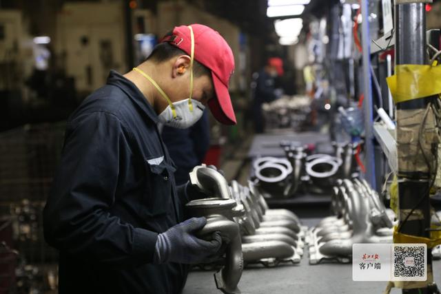 赶订单抢份额拓市场，这些在汉企业加班加点满负荷满足国内外客户