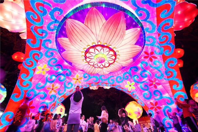 这里为什么是春节最“热”的地方？它让全世界“听见花开”