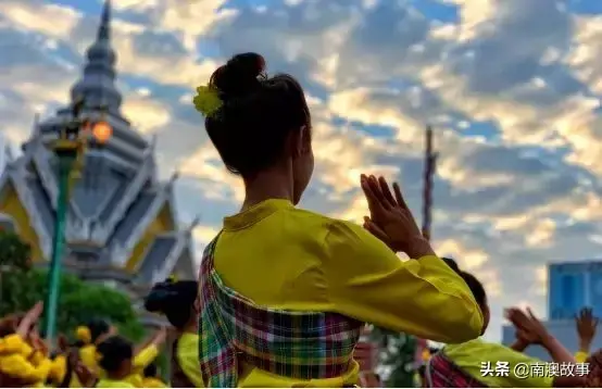 潮汕女子漂泊异国，25岁成寡妇，妻承夫业，最终成为泰国钢铁女王