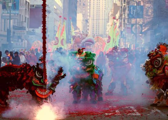 原来除了中国 这些地方春节也是法定假日