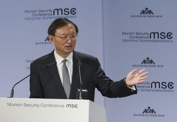 杨洁篪舌战彭斯：中国没要求企业装“后门”搜情报