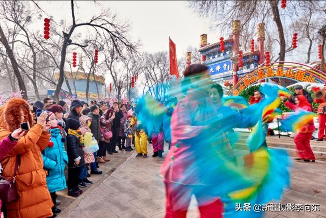 大年初一乌鲁木齐红山公园赶庙会