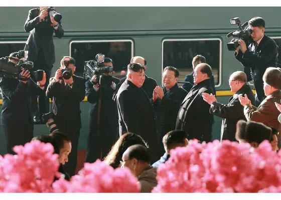 一路向南！金正恩专列穿越大半个中国 妹妹陪同出访